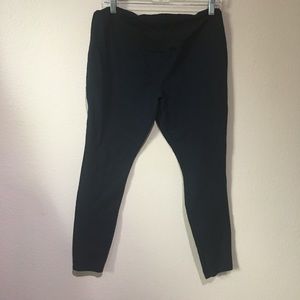 Maternity leggings. Blue/black pattern.